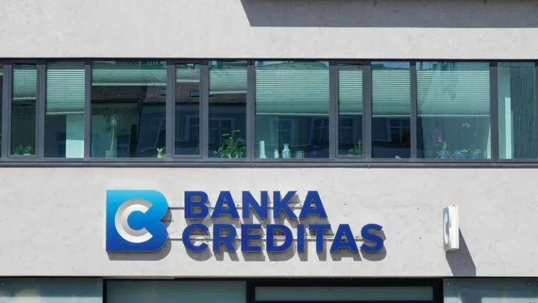 Banka Creditas drží v šachu České kryptofirmy